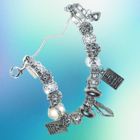 Optical Theme Beaded Bracelet - Picture 8 of 10